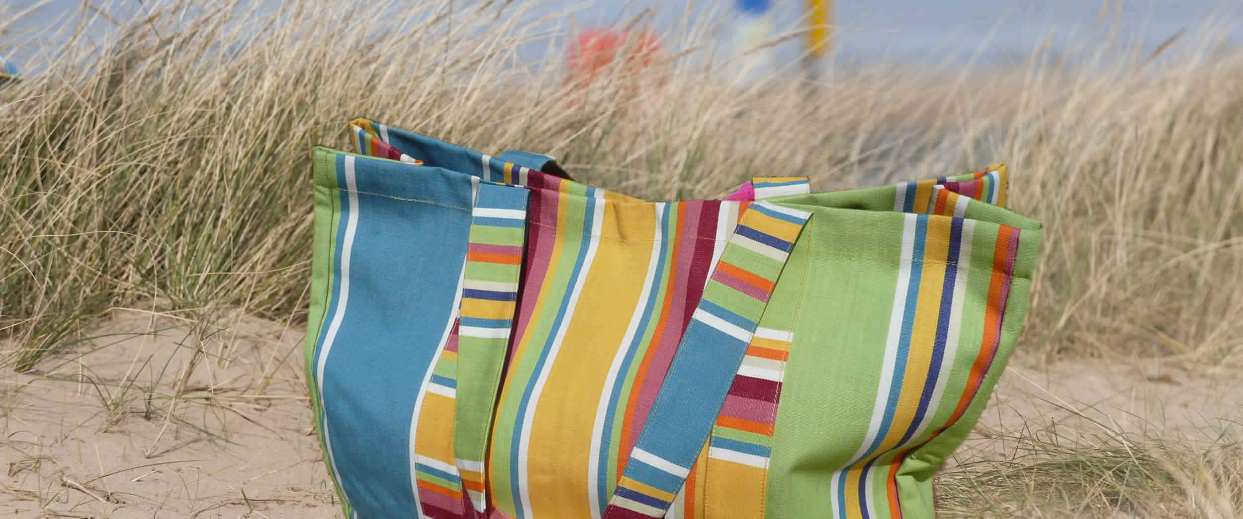 Striped Picnic Blankets with Carry Bag | Roll Up Stripe Picnic Rugs ...